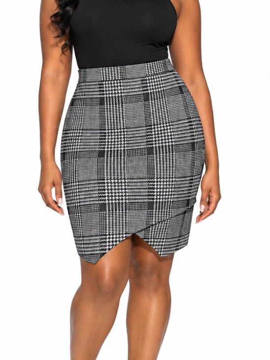 Windsor Dresses & Skirts - Windsor Dark Academia Houndstooth Asymmetrical Mini Skirt Size Medium Plaid